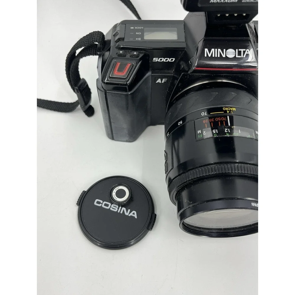 Minolta 5000 AF 35mm Camera with 2800 Maxxum Flash Cosina Lens PARTS / REPAIR